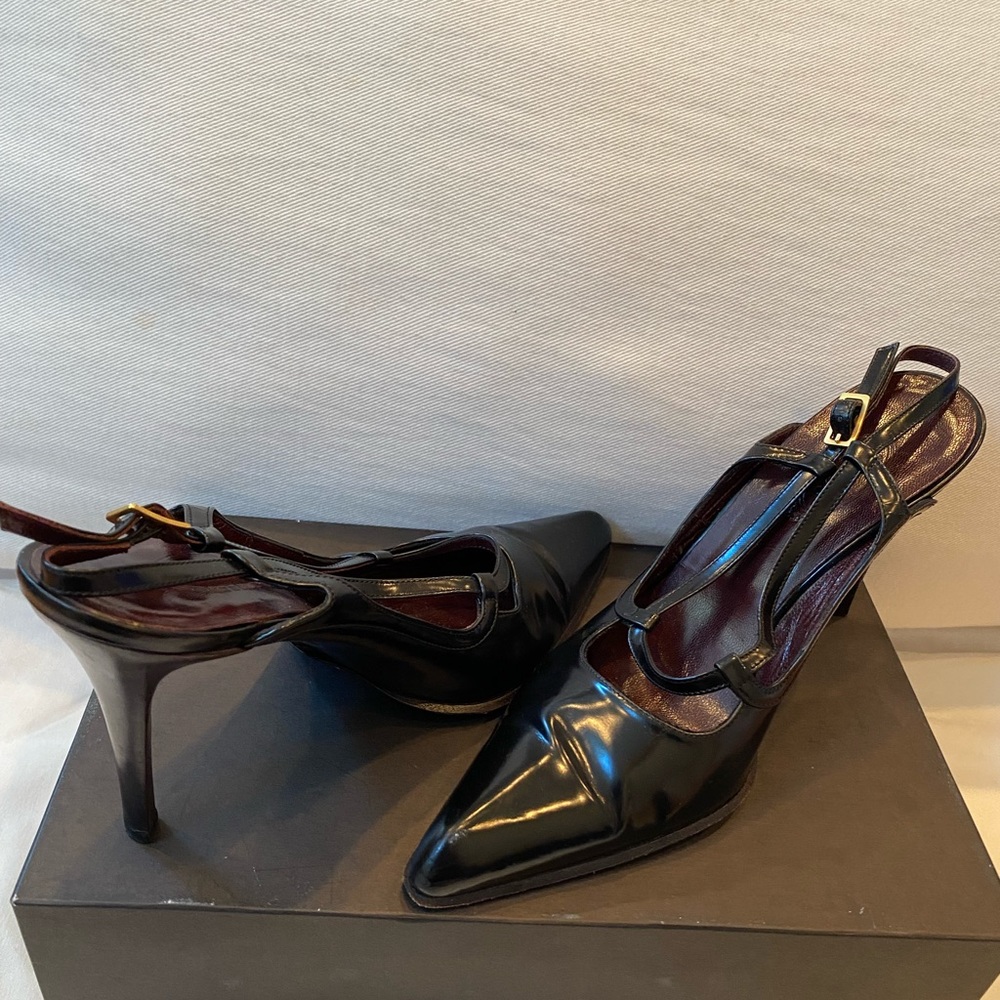 Polished Black Leather Tod’s High Heels with Cut-out Detail and Goldtone Buckle
